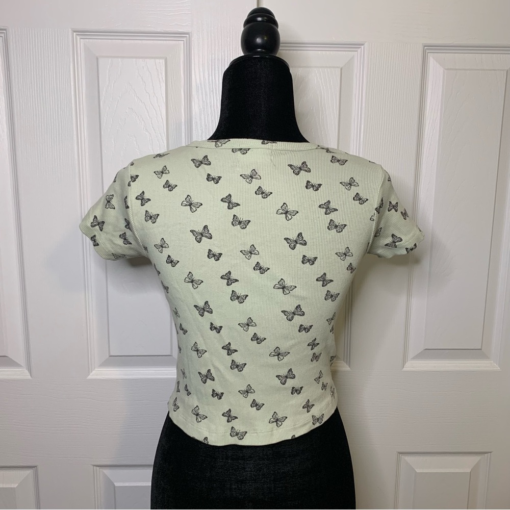 Y2K Urban Nation Light Green Butterfly Button Crop Top - Picture 4 of 5